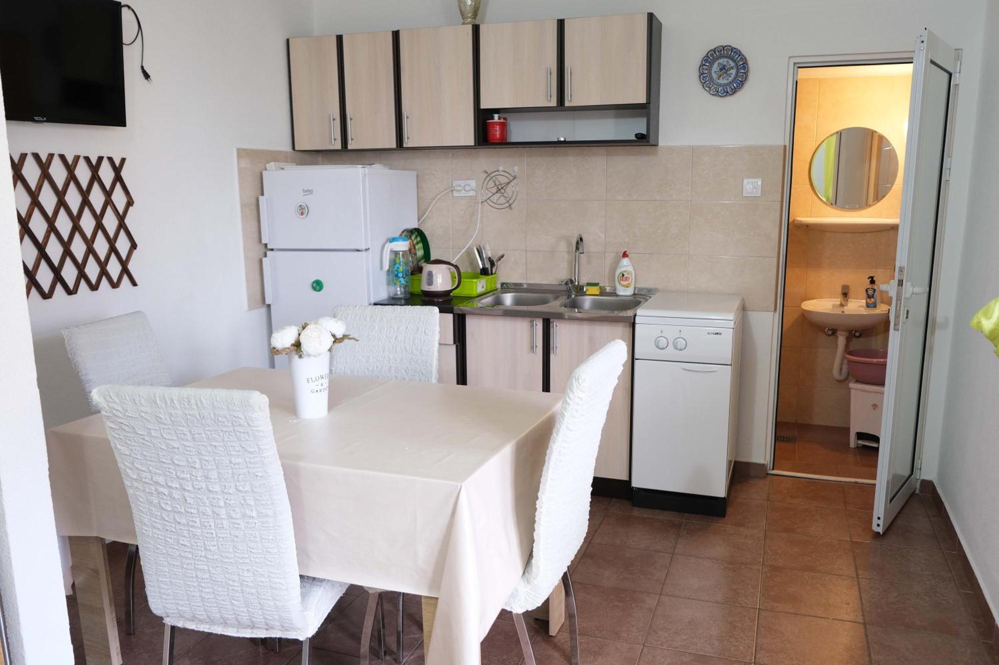 Apartmani Janosevic Sutomore Buitenkant foto