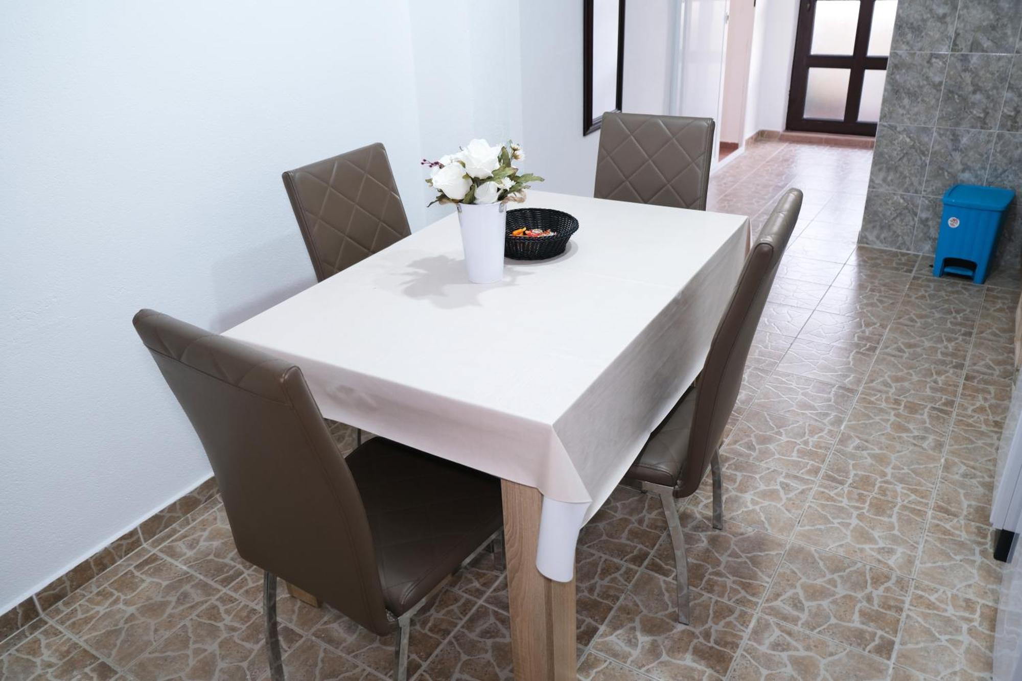 Apartmani Janosevic Sutomore Buitenkant foto