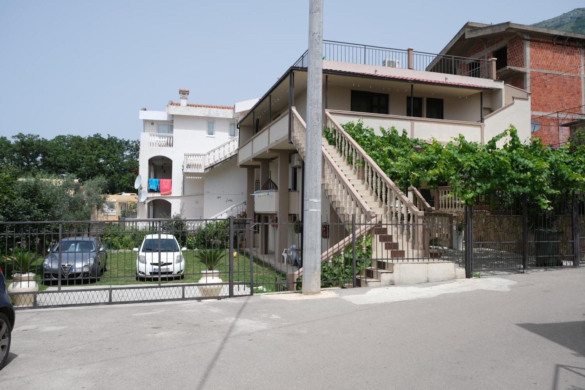 Apartmani Janosevic Sutomore Buitenkant foto