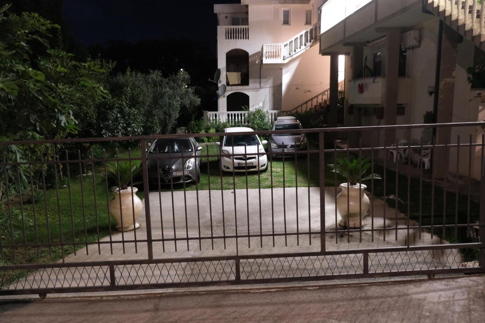 Apartmani Janosevic Sutomore Buitenkant foto